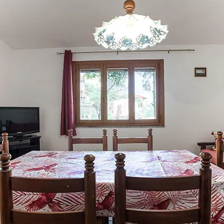 Dom wakacyjny Ginepro Ichnos House